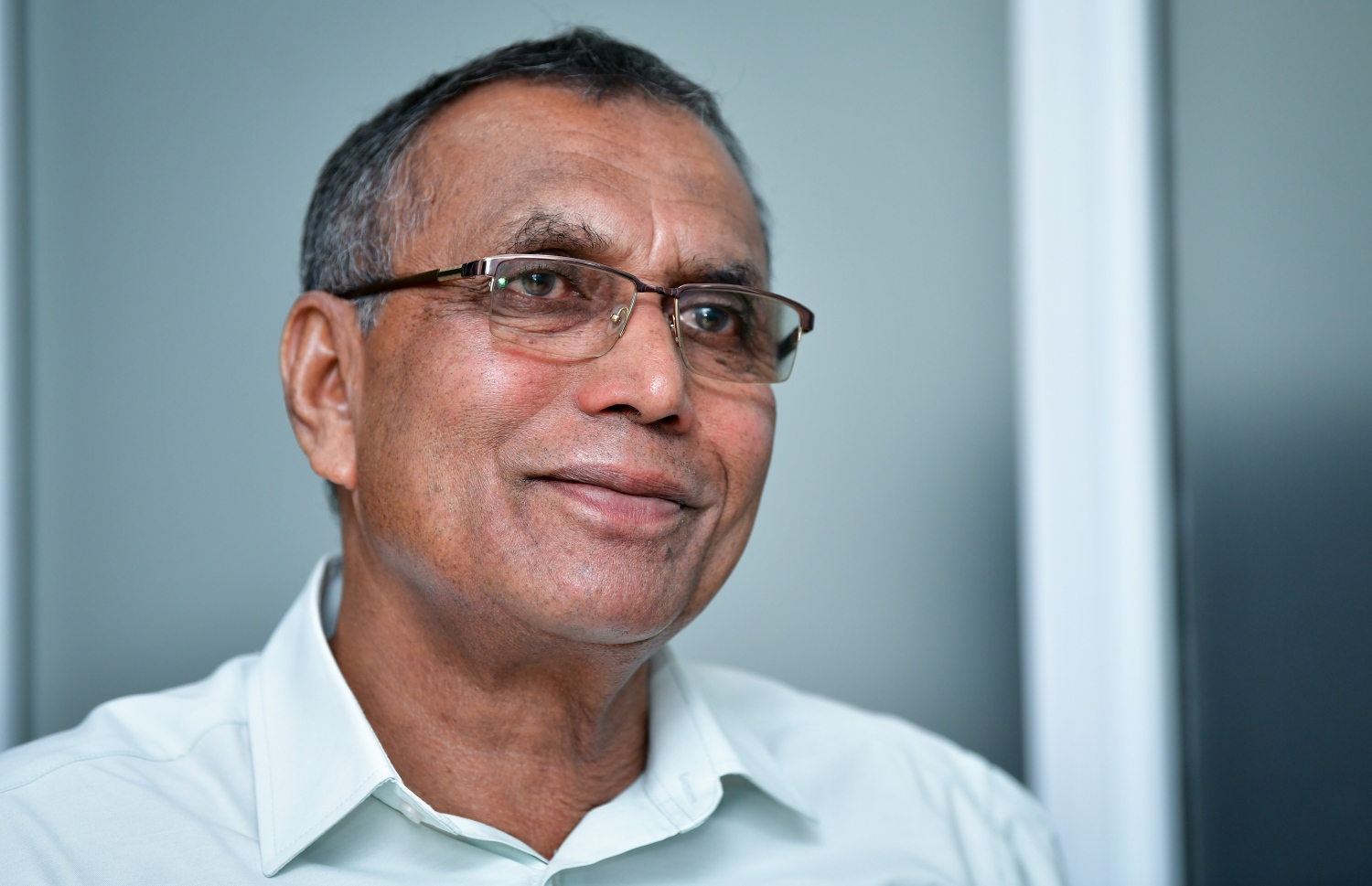 އަފީފް، މިދިޔަ ހަފުތާހައި "މިހާރު" ގެ ސުވާލުތައް އައްސަވަނީ: މަޖިލިހުގައި މައިނޯރިޓީ އަށް ވެސް ފުރުސަތު ދެއްވާނެ ކަމަށް ވިދާޅުވި.---ފޮޓޯ: ނިޝާން އަލީ/މިހާރު