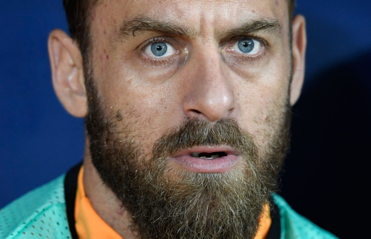 ރޯމާ އިން ފުރުސަތެއް ނެތަސް ރޮސީގެ ކެރިއަރު ނުނިމޭ