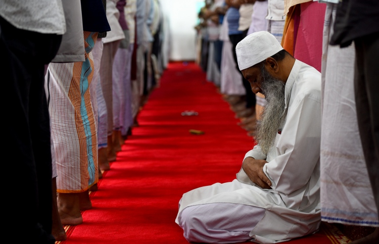 ލަންކާ މިސްކިތްތަކުގައި ދޭ ޚުތުބާ ފާސްކުރަން އަންގައިފި