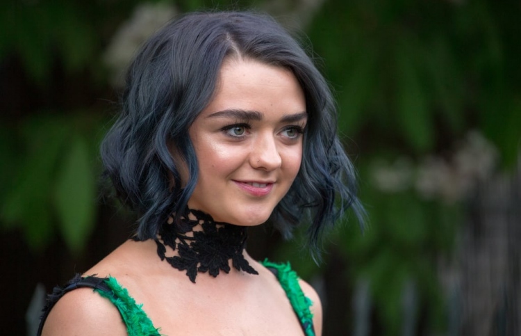 މެއިޒީ ވެސް ނަފްސާނީ މައްސަލަތަކުގެ ތެރޭގައި