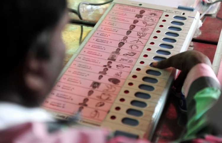 އީ-ވޯޓިން މައްސަލައިގައި އިދިކޮޅު ޕާޓީތައް އިލެކްޝަނަށް