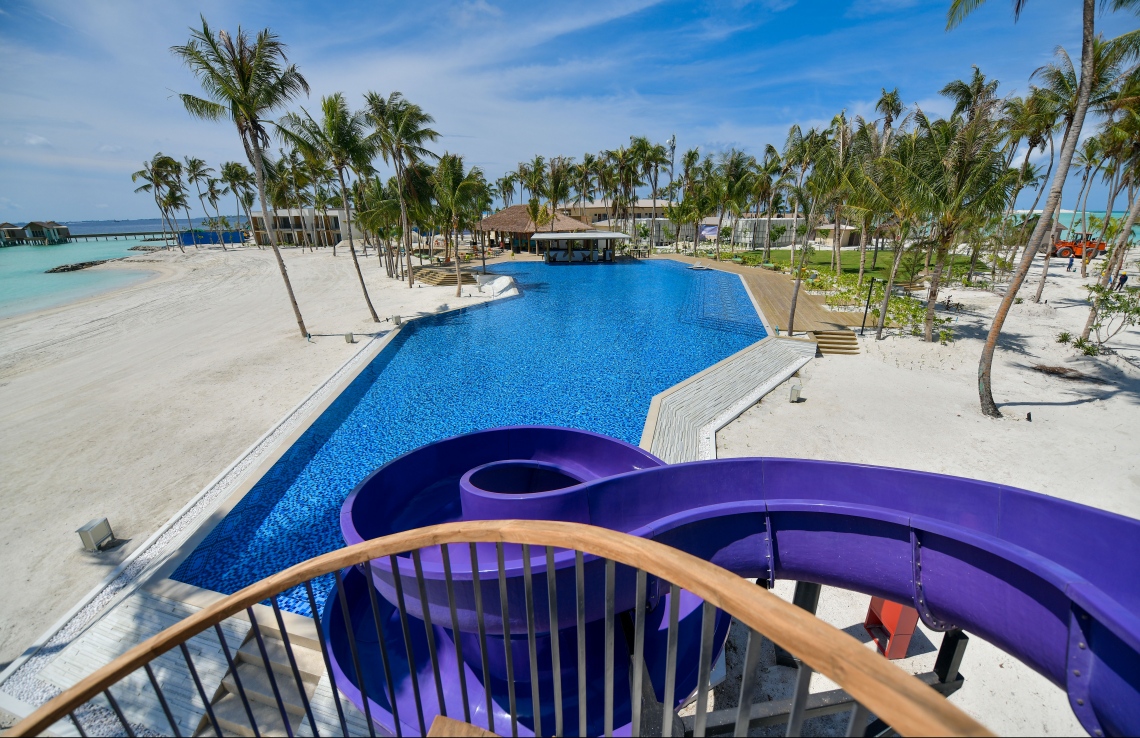 އެނބޫދޫ ފިނޮޅު: މޭ 25، 2019- ކްރޮސްރޯޑްސްގެ ނަމުގައި އެނބޫދޫ ފިނޮޅުގައި ތަރައްގީ ކުރާ ހާއްސަ ސަރަހައްދުގެ މެއިން ސްވިމިން ޕޫލް.---ފޮޓޯ: ހުސައިން ވަހީދު/މިހާރު