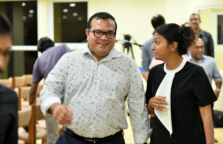 އަސްލަމް ގަބޫލުކުރައްވަނީ އެންމެ ގާބިލީ އޭނާ ކަމަށް!