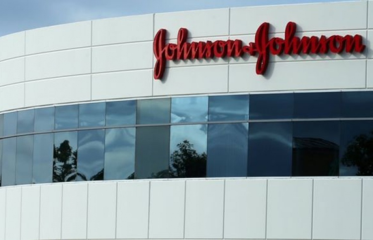 ޖޯންސަން އެންޑް ޖޯންސަންއާ ދެކޮޅަށް ވަރުގަދަ ދައުވާއެއް