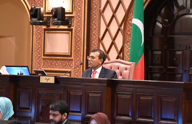 ފެށުން ތަފާތު، އާ މަޖިލީހާ މެދު އުއްމީދު ބޮޑު