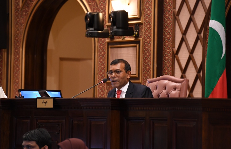 ނަޝީދު ބަހުސްގައި ބައިވެރިވެ ވަޑައިގަންނަވާތީ ޝަކުވާ!