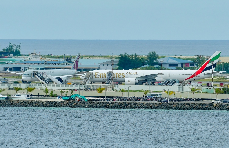 ހުޅުލޭ އާ ނެރުގެ މަސައްކަތެއް ކުރާތީ ސަމާލުވާން އެދެފި