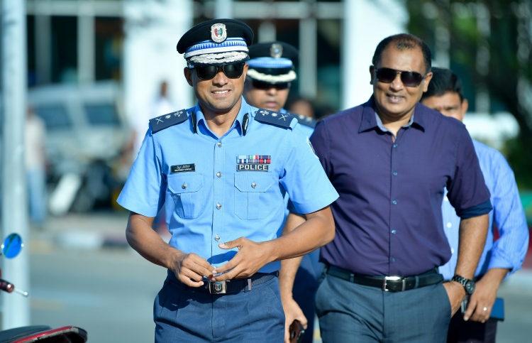 ހަތް ފުލުހަކު ސަސްޕެންޑްކޮށް ޖިނާއީ ތަހުގީގެއް ހިންގަނީ