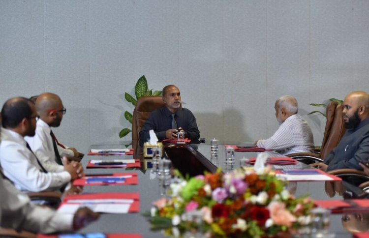 އީދު މުބާރަކު، މާދަމާ އަކީ ފިތުރު އީދު