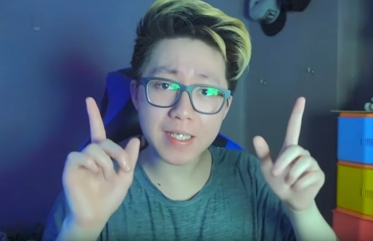 ދަތްއުނގުޅާ ބޭސް ޖެހި އޯރިއޯ ކާންދިނުމުން ޖަލަށް