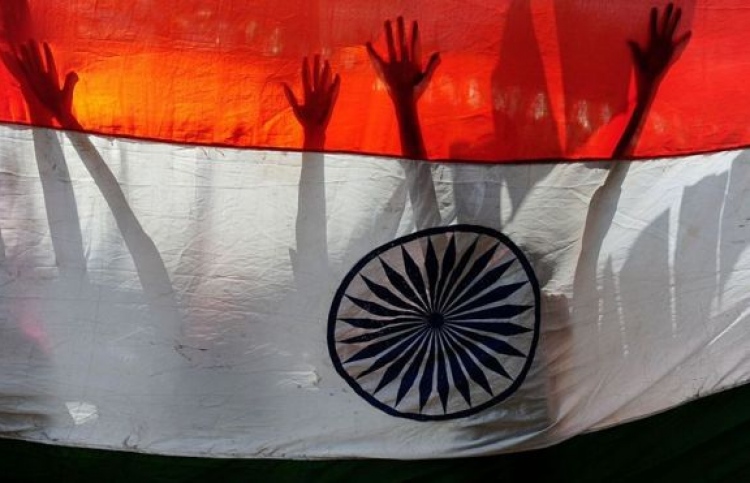 ހިންދީ ބަސް މަޖުބޫރުކުރަން ޓެމިލް ނާޑޫގެ ނުރުހުން!