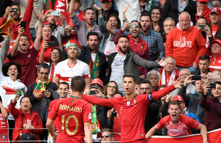 ރޮނާލްޑޯގެ ހެޓްރިކުން ޕޯޗުގަލް ފައިނަލަށް