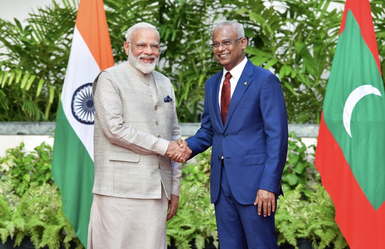 އަގުހެޔޮކޮށް ބޭސް އެތެރެކުރަން އިންޑިއާއާ މަޝްވަރާކޮށްފި