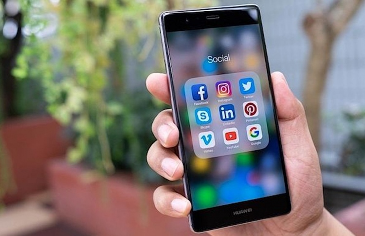 ފޭސްބުކް ވެސް ވާވޭއާ ދުރަށް