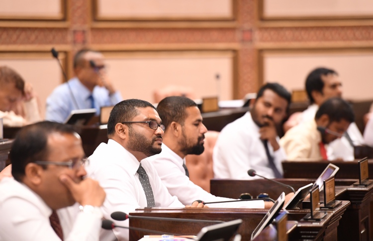 މެމްބަރުންގެ ކޮމިޓީ އެލަވަންސް އުވާލަން ހުށަހަޅައިފި