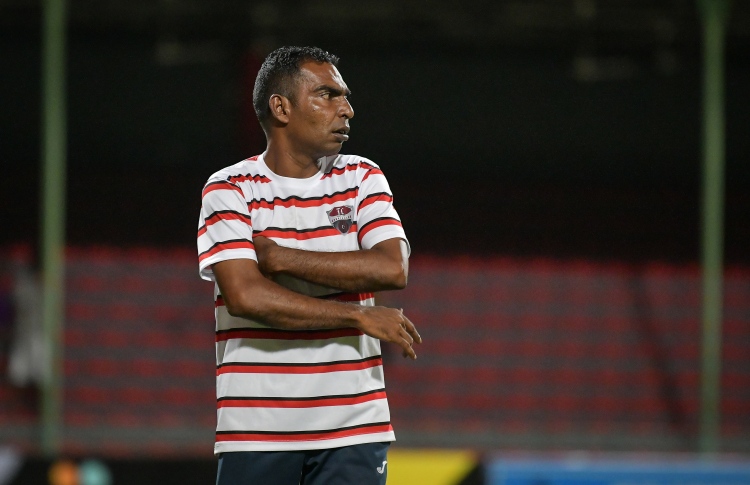 ބޮޑު މެޗުގެ ކުރިން އާތީގެ ތައުރީފު މާޒިޔާ އަށް