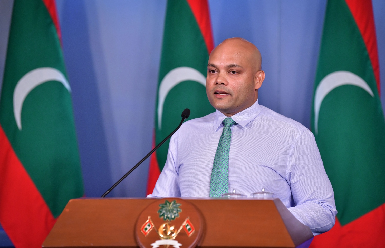 ރައީސްގެ ތަރުޖަމާން ހޫދު: އެމްޑީޕީގެ ކޮމިޓީތަކަށް ވަޒީރުން ހާޒިރުކުރުމަކީ މައްސަލައެއް ނޫން ކަމަށް ވިދާޅުވި. --ފޮޓޯ: ނިޝާން އަލީ/މިހާރު