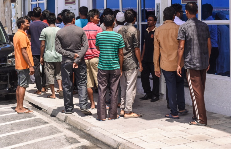 ބިދޭސީން އިތުރު ހުއްދައެއް ނަގަންޖެހޭ ގޮތަށް ހަދަނީ