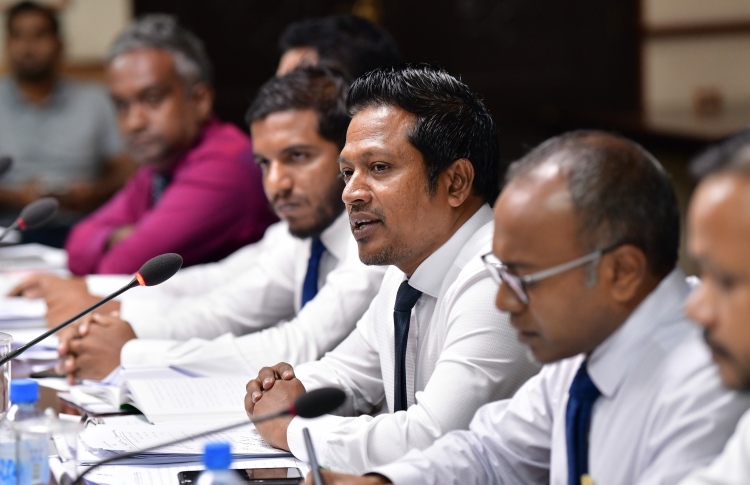 ނަފްރަތުގެ ބިލް އެންމެ ފަހު ވަގުތު އަލުން ކޮމިޓީއަށް