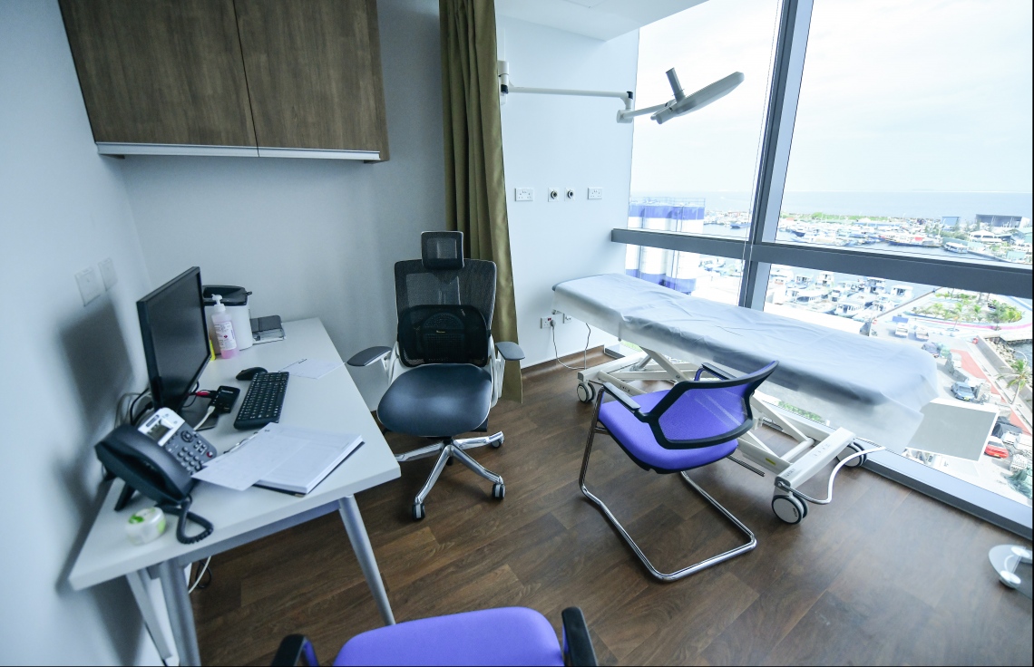 ދަރުމަވަންތަ ހޮސްޕިޓަލްގެ ކޮންސަލްޓޭޝަން ރޫމެއް.---ފޮޓޯ: ހުސައިން ވަހީދު/މިހާރު