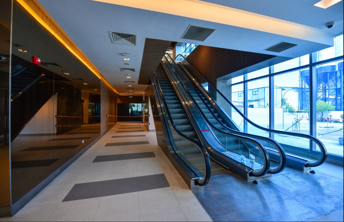 ދަރުމަވަންތަ ހޮސްޕިޓަލްގެ އެސްކެލޭޓަރު.---ފޮޓޯ: ހުސައިން ވަހީދު/މިހާރު