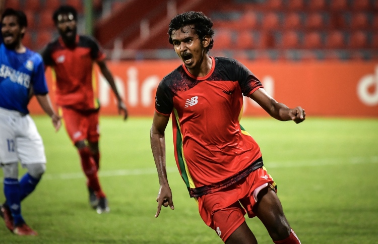 ފުރަތަމަ މެޗުގައި ދަ ގްރާންޑޭ އިން ނިލަންދޫ ބަލިކޮށްފި