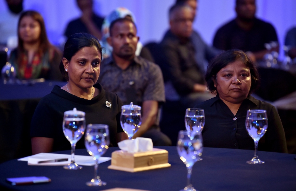 މާލެ: ޖޫން 15، 2019: ދުނިޔޭގެ ކަނޑުތަކުގެ ދުވަސް ފާހަގަކުރުމަށް ގިޔާސުއްދީން އިންޓަނޭޝަނަލް ސްކޫލުގައި ބޭއްވި ހާއްސަ ރަސްމިއްޔާތެއްގައި  ފަސްޓް ލޭޑީ ފަޒްނާ އަހުމަދު ބައިވެރިވެ ވަޑައިގަންނަވަނީ.-- ފޮޓޯ: ރައީސް އޮފީސް