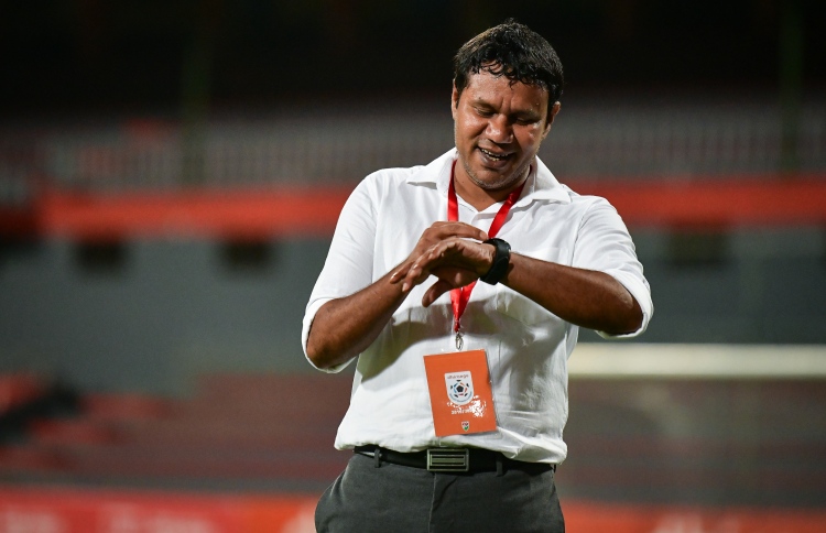 ވަރުގަދަ މެޗުތަކަށް ދަ ގްރާންޑޭ ރަނގަޅު ރޫހެއްގައި