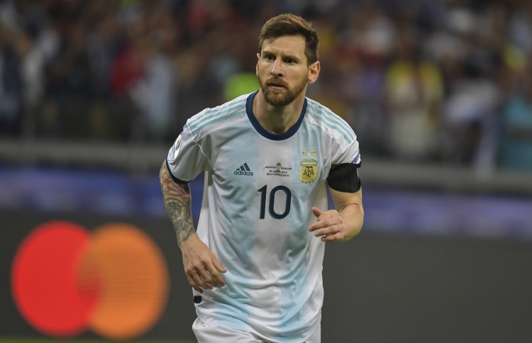 ފަސޭހަނުވާނެ، ބްރެޒިލް ބަލިކުރެވޭނެ: މެސީ