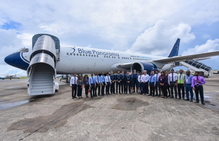 ޕޮލެންޑުން ރާއްޖެ އަށް ދަތުރުތައް ފަށައިފި