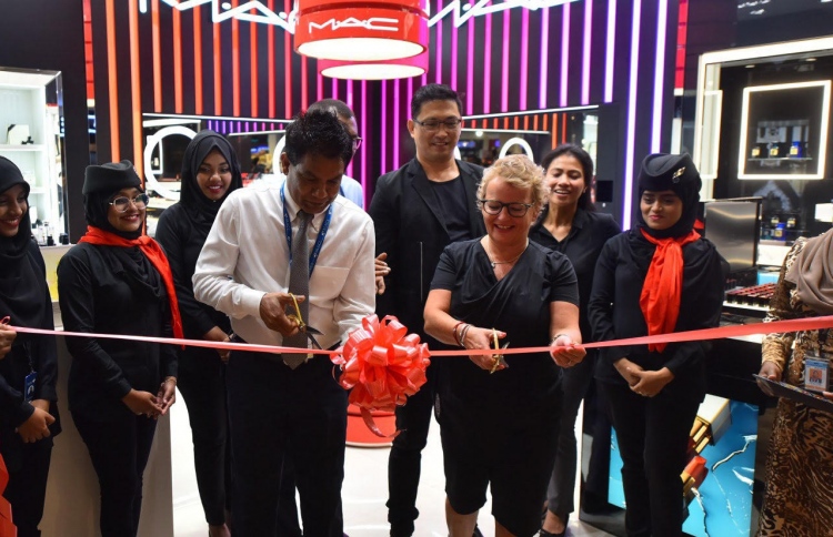 އެސްޓީ ލޯޑާގެ ތިން ބްރޭންޑެއް ޑިއުޓީ ފްރީއަށް