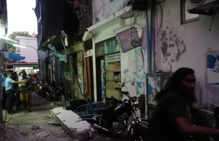 ބެލްކަނީން ބައެއް ވެއްޓި ފަސް މީހުންނަށް އަނިޔާވެއްޖެ