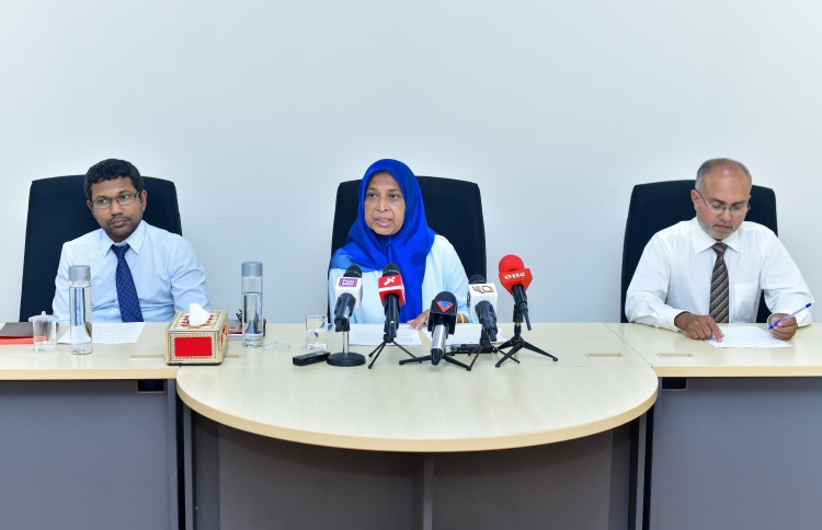 ކޮރަލް ބްލެވާޑަށް ހުޅުމާލެ އިން ބޮޑު ބިމެއް ދެނީ