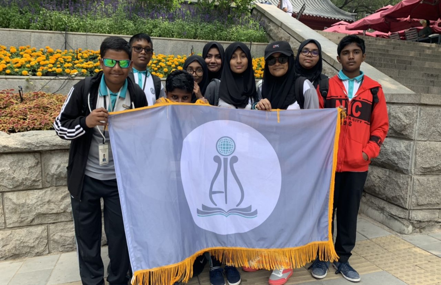 އަހުމަދިއްޔާ ސްކޫލުގެ ދަރިވަރުން، ސްކޮލާސްކަޕްގެ ގްލޯބަލް ރައުންޑުގައި.-- ފޮޓޯ: އަހުމަދިއްޔާ ސްކޫލު