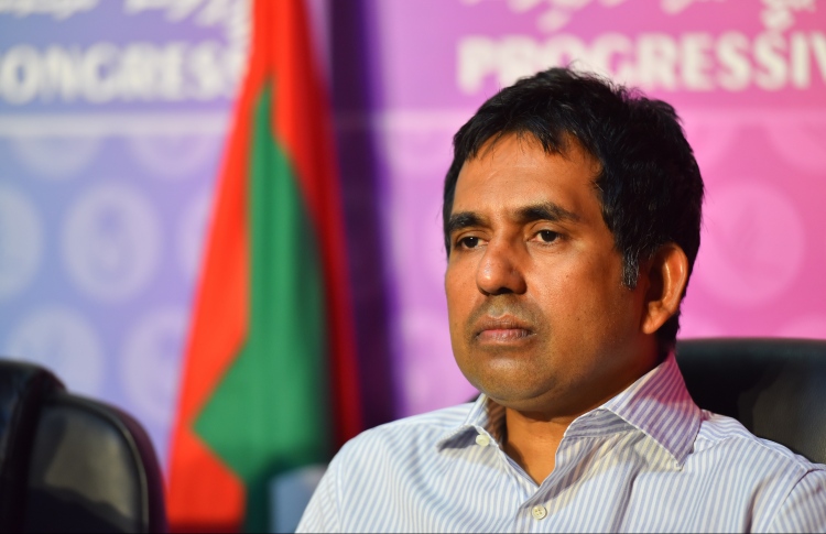 "ކޯޓުތަކަށް ނުފޫޒު ފޯރުވާތަން ބަލާކަށް ނުތިބޭނަން"