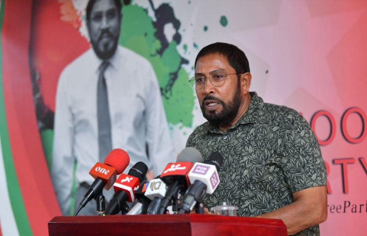 ސަރުކާރު ވައްޓާލައި، ލޮޓި ދޭކަށް ނޫޅެން: ގާސިމް