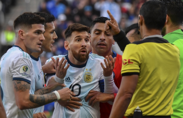 ކޮޕަ އެމެރިކާގައި އޮތީ ކޮރަޕްޝަން: މެސީ