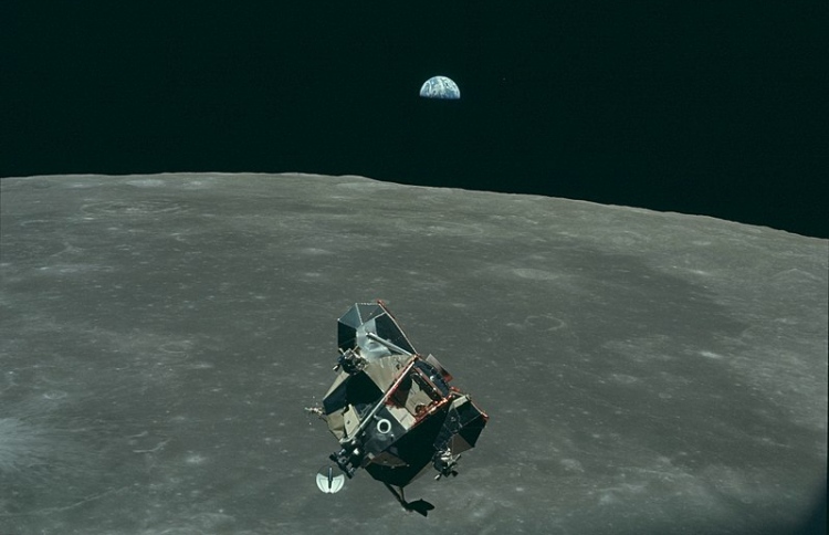 ހަނދަކީ ނުރައްކާ، ވިހަ ތަނެއް!