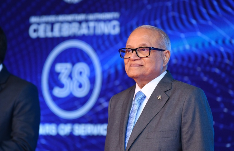 އަންހެންކުދިން ހިތާނުކުރުމެއް ދީނަކު ނެތް: މައުމޫނު