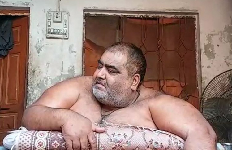 ޕާކިސްތާނުގެ "އެންމެ ފަލަ މީހާ" މަރުވެއްޖެ