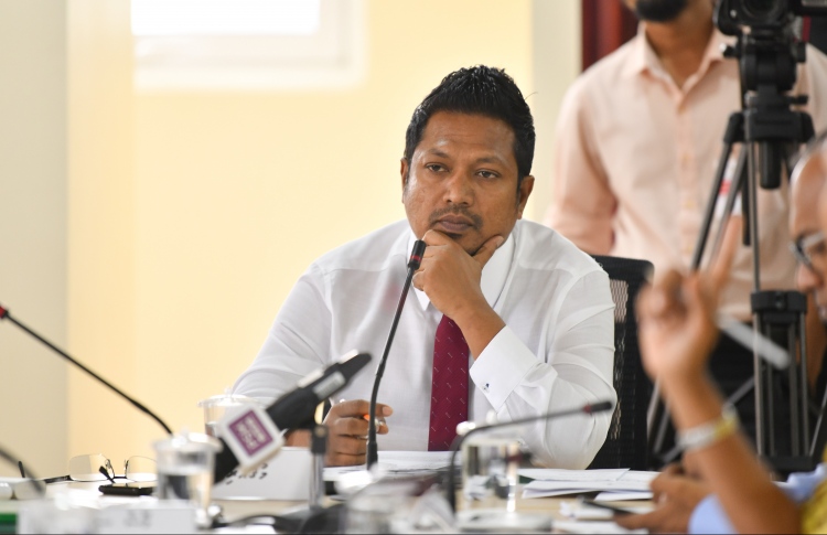 ނަޝީދާ މެދު އަމަލުކުރާ ގޮތުން އިންތިގެ ކަންބޮޑުވުން