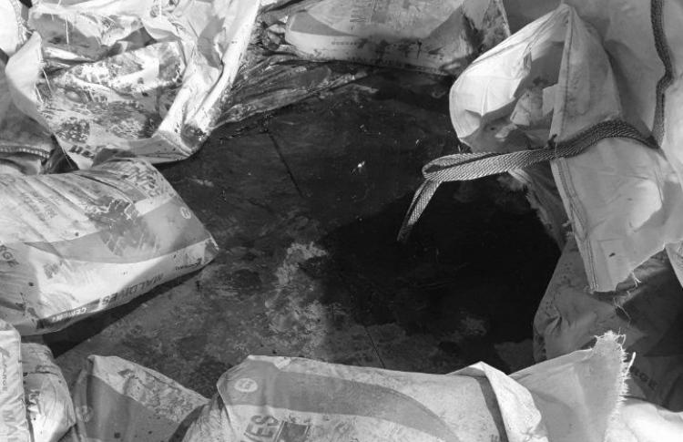 ބޮލަށް ސިމެންތި ބަސްތާއެއް ވެއްޓި މީހަކު މަރުވެއްޖެ