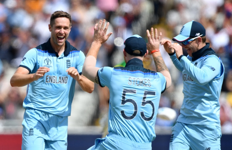 އޮސްޓްރޭލިއާ ބަލިކޮށް އިންގްލެންޑް ފައިނަލަށް