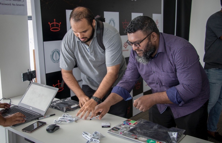 އޭންޖަލް ހެކްގެ ދެވަނަ ހެކަތޯން ފަށައިފި