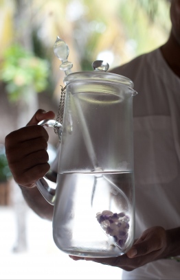Soneva Fushi produces drinking water on site, served in beautiful glass jugs or
bottles. PHOTO: SONEVA
