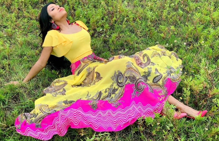 "ލީނާ" ގެ ޕްރޮމޯ ލަވައަކީ "ނޭވާލާ ހިނދު"