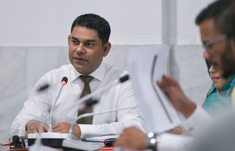 ބަޖެޓު ކޮމިޓީގެ މުގައްރިރަކަށް ނާޝިޒު