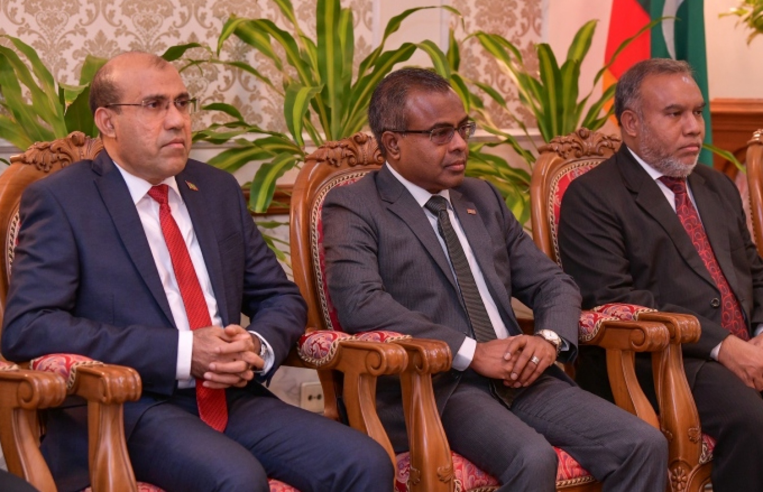 ކުރީގެ އުއްތަމަ ފަނޑިޔާރު ޑރ. އަހުމަދު އަބްދުﷲ ދީދީ އާއި އާދަމް މުހައްމަދު އަދި އަރީފް.---ފޮޓޯ:މިހާރު