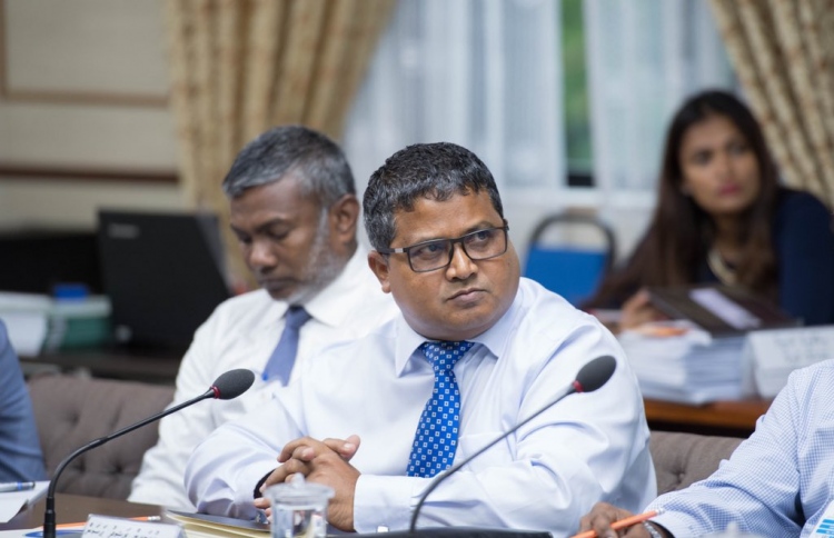 "ނައީމަށް އިންޒާރު ދިނީ ޕީއެސް، ނުފޫޒެއް ނުފޯރުވަން"