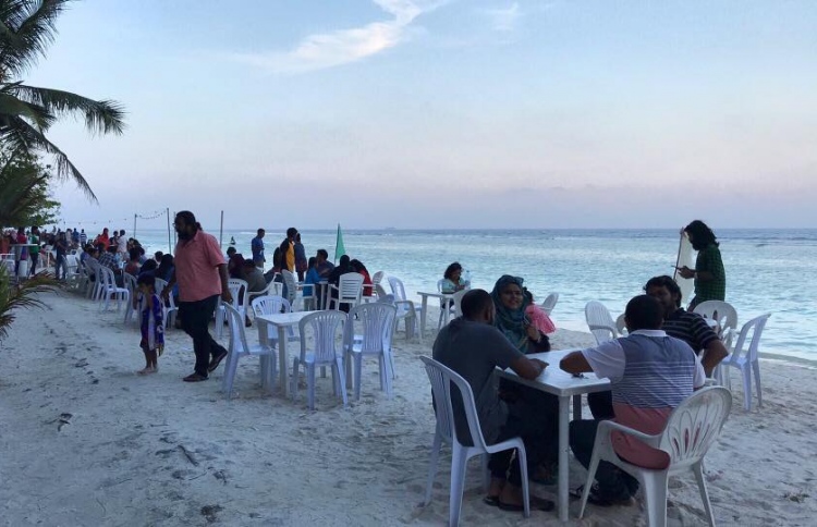 ވިޔަފާރިވެރިން އެދެނީ އުސޫލެއްގެ ތެރެއިން ފުރުސަތަކަށް!
